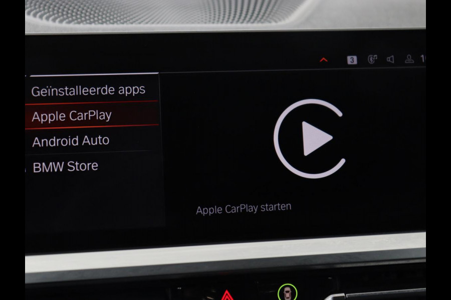 BMW 3-serie 320i M Sport | Head-Up | Stoelverwarming | Leder/Alcantara | Carplay | Live Cockpit | Keyless | Sportstoelen | Climate control