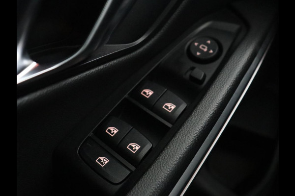 BMW 3-serie 320i M Sport | Head-Up | Stoelverwarming | Leder/Alcantara | Carplay | Live Cockpit | Keyless | Sportstoelen | Climate control