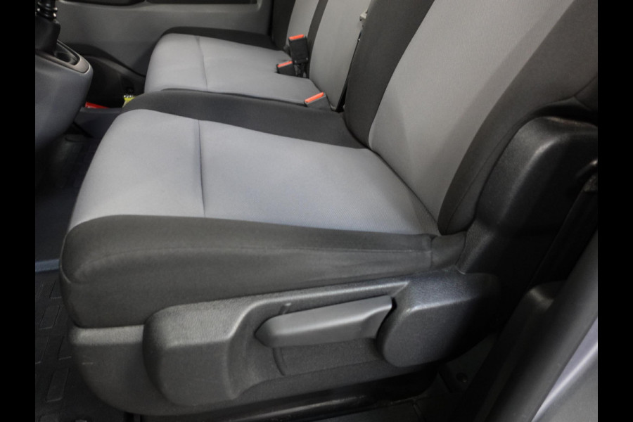 Toyota Proace Shuttle 1.5 D-4D Navigator Long L3H1 |9 Persoons | Navigatie | Parkeersensoren | Carplay | Cruise Control | DAB |