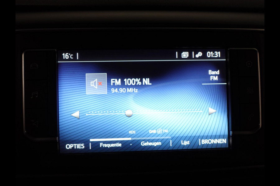 Toyota Proace Shuttle 1.5 D-4D Navigator Long L3H1 |9 Persoons | Navigatie | Parkeersensoren | Carplay | Cruise Control | DAB |