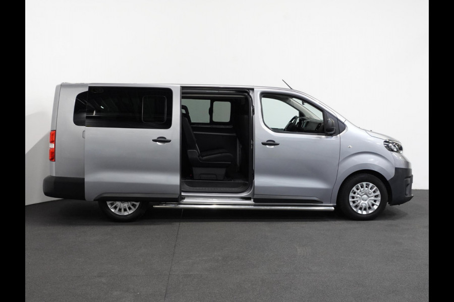 Toyota Proace Shuttle 1.5 D-4D Navigator Long L3H1 |9 Persoons | Navigatie | Parkeersensoren | Carplay | Cruise Control | DAB |