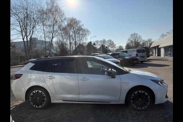 Toyota Corolla Touring Sports 1.8 Hybrid GR-Sport | SCI | 122pk | Trekhaak | Adaptieve Cruise | Stoelverwarming | 18 inch velgen | Full LED