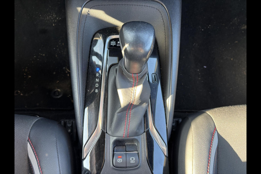 Toyota Corolla Touring Sports 1.8 Hybrid GR-Sport | SCI | 122pk | Trekhaak | Adaptieve Cruise | Stoelverwarming | 18 inch velgen | Full LED