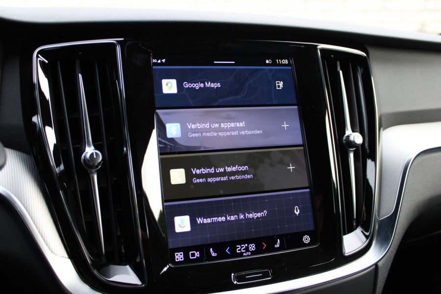 Volvo V60 2.0 T6 Plug-in hybrid AWD Plus Dark | Trekhaak Actie | SOH 96% | Camera | Elektrische achterklep | Leder | Memory