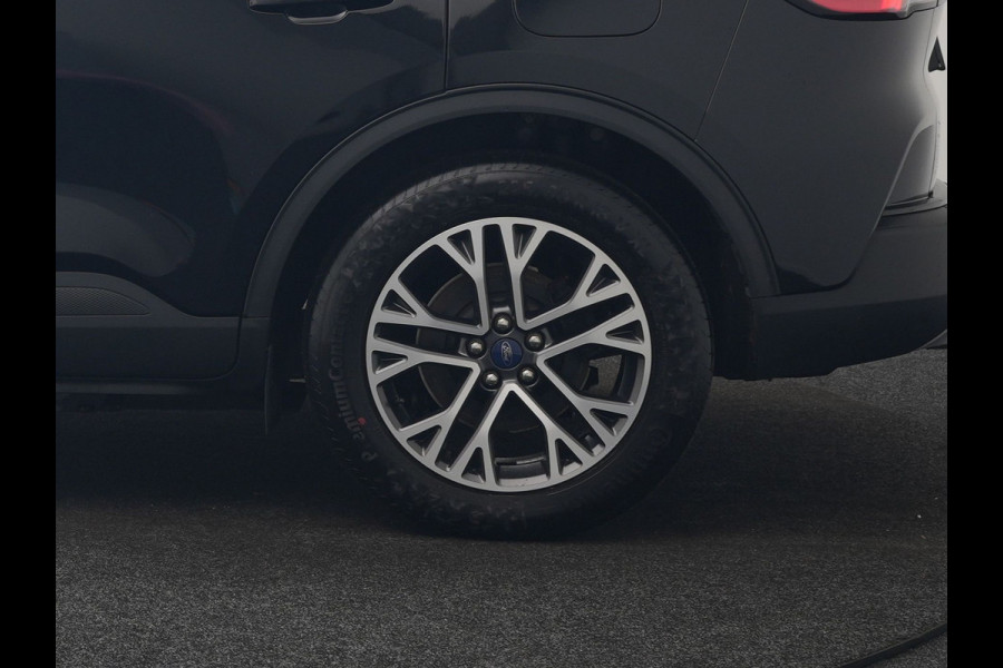 Ford Kuga 2.5 Titanium PHEV 225pk | Trekhaak | Camera | Voorstoelen Verwarmd | Apple Carplay | Navigatie | Virtual Cockpit | DAB | Plug In Hybrid |