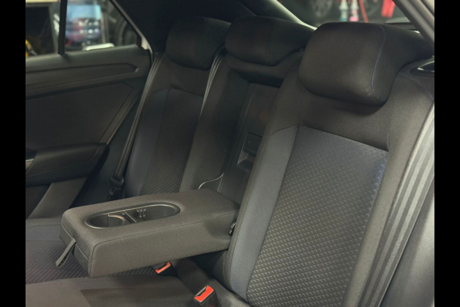 Volkswagen T-Roc 1.5 TSI R-Line|PANO|STOELVER|AUT|ACC