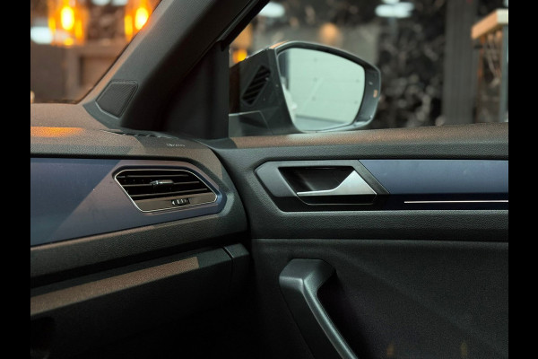 Volkswagen T-Roc 1.5 TSI R-Line|PANO|STOELVER|AUT|ACC