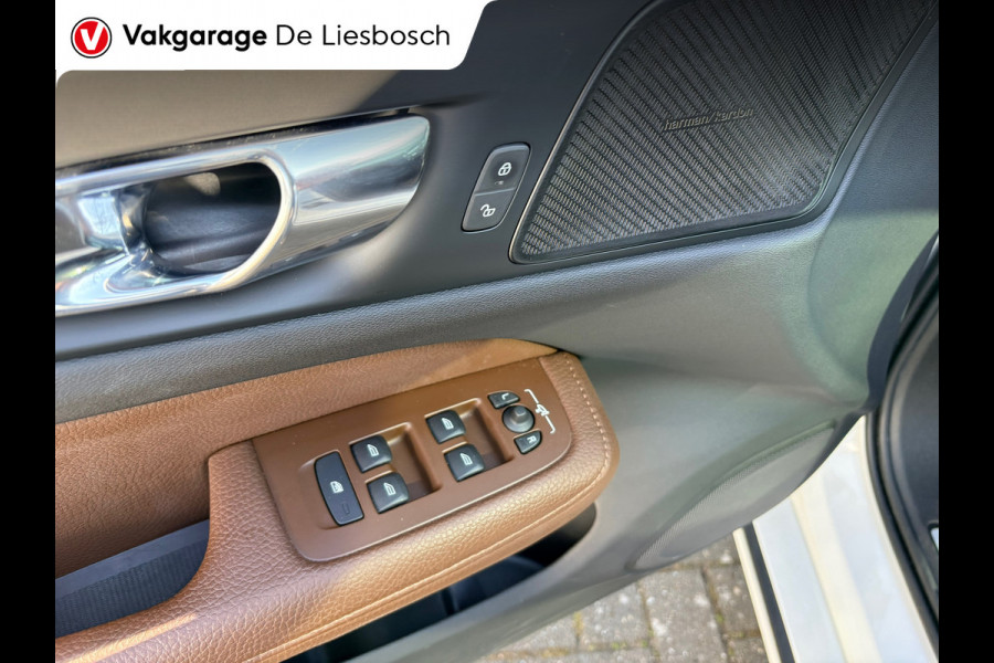 Volvo V60 2.0 T6 Recharge AWD R-Design / 360 camera / Panoramadak / Leder / head-up / Harman-Kardon