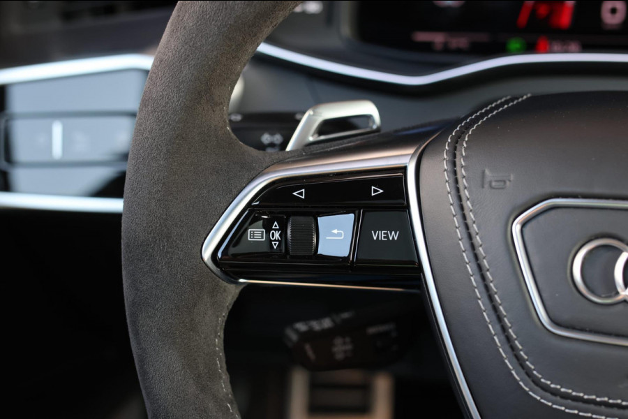 Audi RS6 TFSI Quattro *Keramisch*Pano*B&O Advanced*Soft-Close*Alcantara*