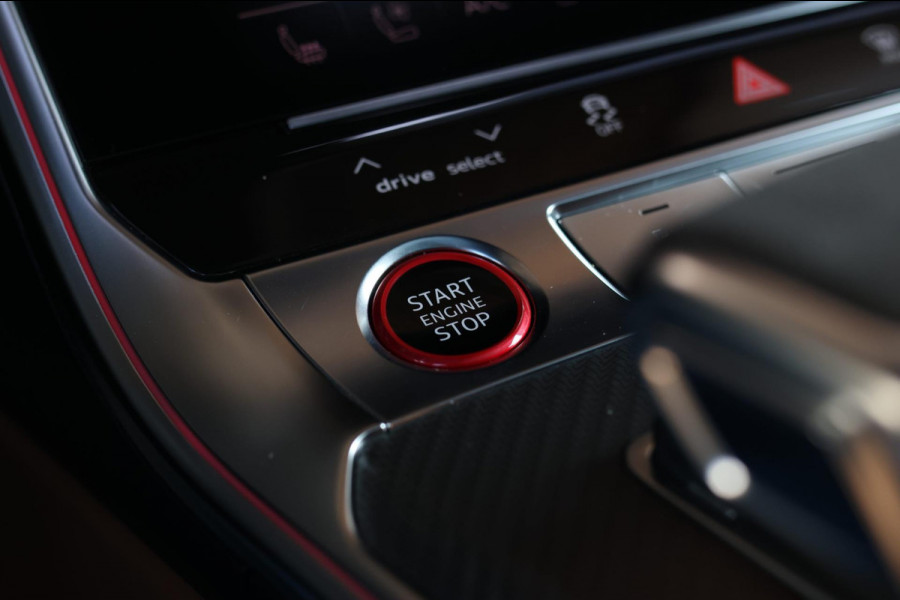 Audi RS6 TFSI Quattro *Keramisch*Pano*B&O Advanced*Soft-Close*Alcantara*