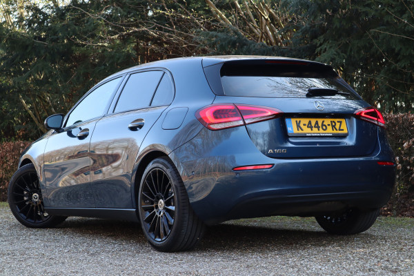 Mercedes-Benz A-Klasse 180 Business Solution | Camera | Stoelverwarming |