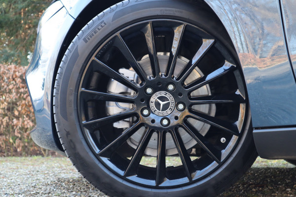 Mercedes-Benz A-Klasse 180 Business Solution | Camera | Stoelverwarming |
