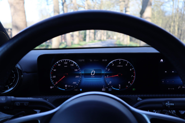 Mercedes-Benz A-Klasse 180 Business Solution | Camera | Stoelverwarming |