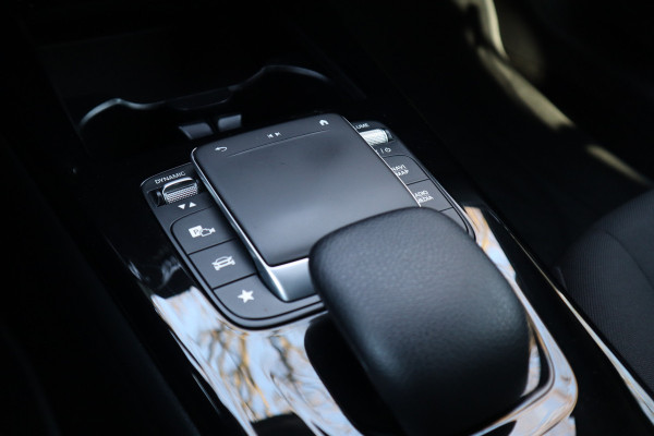 Mercedes-Benz A-Klasse 180 Business Solution | Camera | Stoelverwarming |