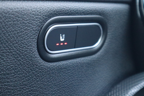 Mercedes-Benz A-Klasse 180 Business Solution | Camera | Stoelverwarming |