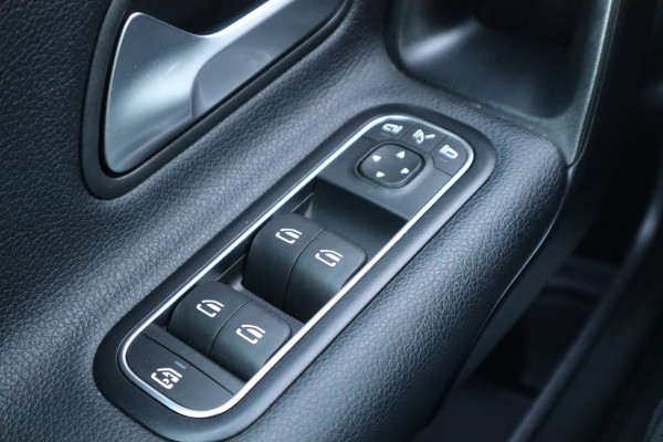 Mercedes-Benz A-Klasse 180 Business Solution | Camera | Stoelverwarming |