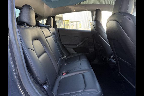Tesla Model Y Aut. Long Range Dual Motor AWD | Autopilot | Panorama | Leder |