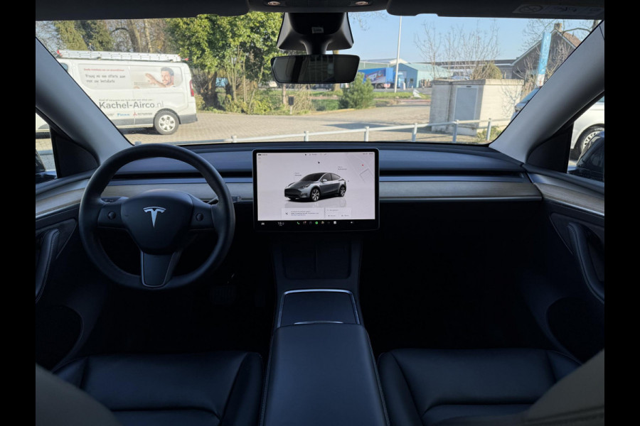 Tesla Model Y Aut. Long Range Dual Motor AWD | Autopilot | Panorama | Leder |