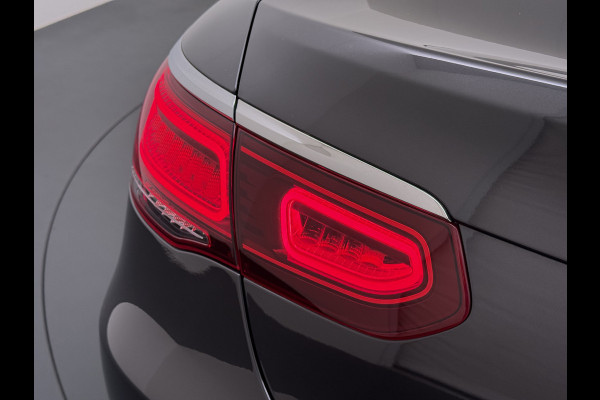 Mercedes-Benz GLC 300e AMG Coupé // Headup // Luchtvering // Memory // Burmester // 360 Camera // Distronic // Rijassistentie pakket // Keyless //