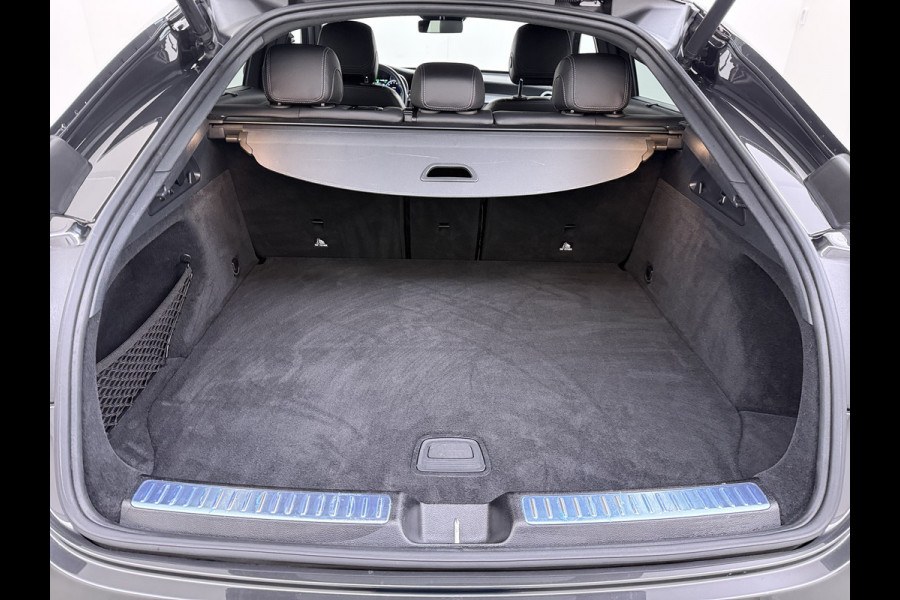 Mercedes-Benz GLC 300e AMG Coupé // Headup // Luchtvering // Memory // Burmester // 360 Camera // Distronic // Rijassistentie pakket // Keyless //