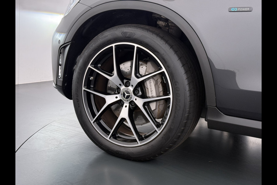 Mercedes-Benz GLC 300e AMG Coupé // Headup // Luchtvering // Memory // Burmester // 360 Camera // Distronic // Rijassistentie pakket // Keyless //