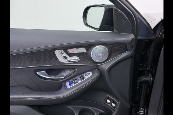 Mercedes-Benz GLC 300e AMG Coupé // Headup // Luchtvering // Memory // Burmester // 360 Camera // Distronic // Rijassistentie pakket // Keyless //