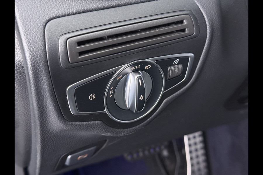 Mercedes-Benz GLC 300e AMG Coupé // Headup // Luchtvering // Memory // Burmester // 360 Camera // Distronic // Rijassistentie pakket // Keyless //