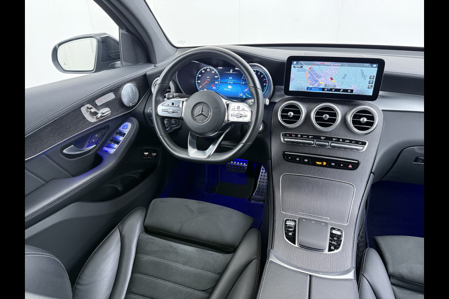 Mercedes-Benz GLC 300e AMG Coupé // Headup // Luchtvering // Memory // Burmester // 360 Camera // Distronic // Rijassistentie pakket // Keyless //