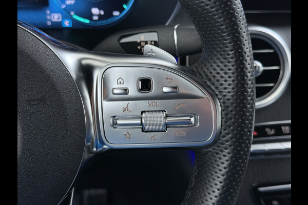 Mercedes-Benz GLC 300e AMG Coupé // Headup // Luchtvering // Memory // Burmester // 360 Camera // Distronic // Rijassistentie pakket // Keyless //