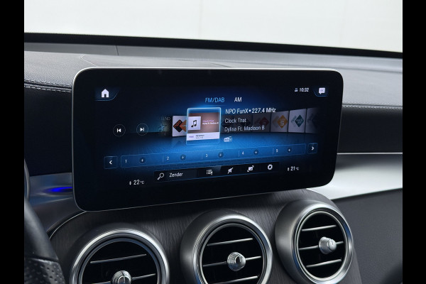 Mercedes-Benz GLC 300e AMG Coupé // Headup // Luchtvering // Memory // Burmester // 360 Camera // Distronic // Rijassistentie pakket // Keyless //