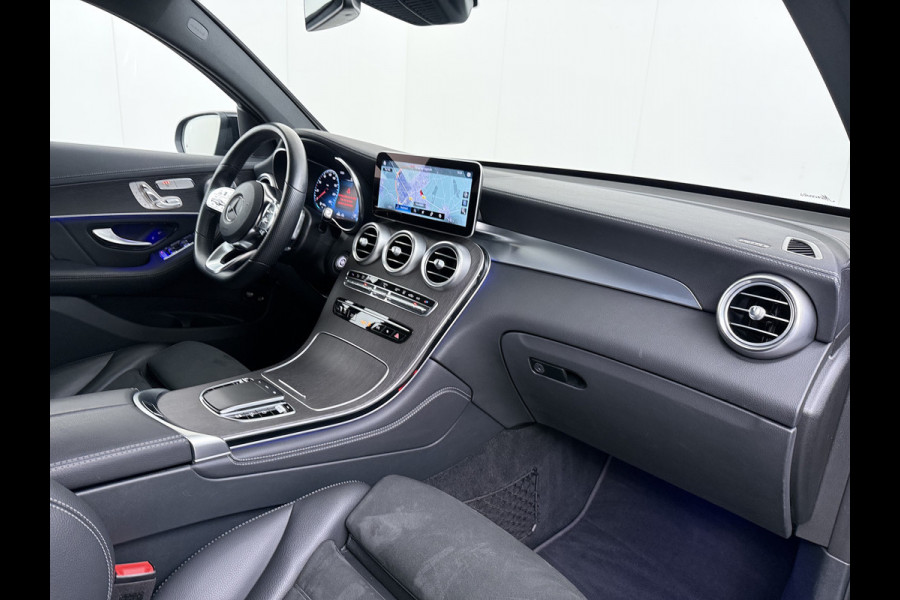 Mercedes-Benz GLC 300e AMG Coupé // Headup // Luchtvering // Memory // Burmester // 360 Camera // Distronic // Rijassistentie pakket // Keyless //