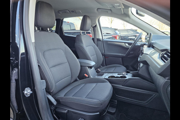 Ford Kuga 2.5 PHEV Titanium 225 pk | Winterpack | Head up display | PDC v + a | Lane assist | All-seasons banden