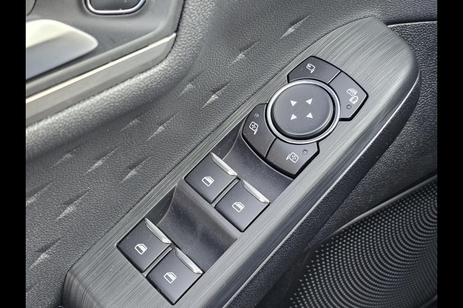 Ford Kuga 2.5 PHEV Titanium 225 pk | Winterpack | Head up display | PDC v + a | Lane assist | All-seasons banden