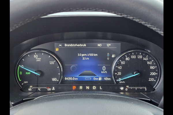 Ford Kuga 2.5 PHEV Titanium 225 pk | Winterpack | Head up display | PDC v + a | Lane assist | All-seasons banden