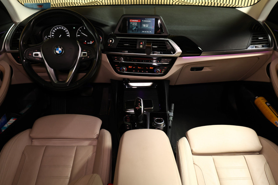 BMW X3 xDrive20d AUT Executive PANO LEDER NAV FULL-LED PDC "18