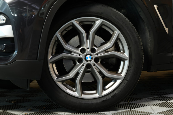 BMW X3 xDrive20d AUT Executive PANO LEDER NAV FULL-LED PDC "18
