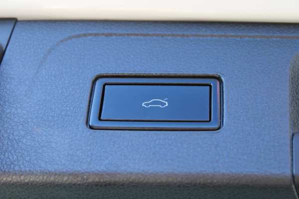 Volkswagen Passat Variant 1.4 218pk TSI PHEV GTE Business | Panoramadak | Adaptieve cruise | Stoelverwarming | Elektrische kofferklep