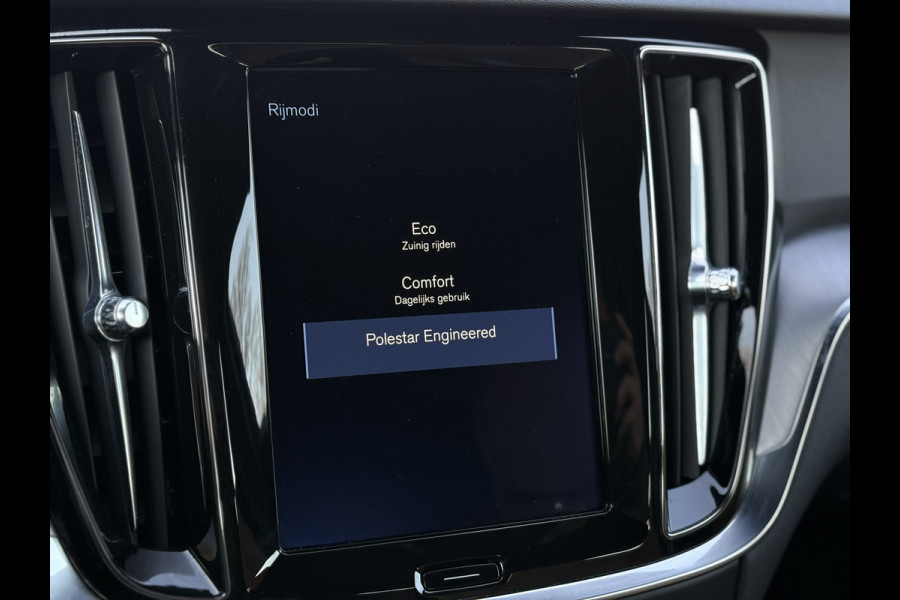 Volvo V60 2.0 T4 Momentum Pro |1e Eigenaar | Leder, Navi, Camera, Stoelverw., El. A.klep | Polestar Engineered |Dealeronderhouden|