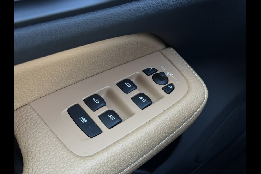 Volvo V60 2.0 T4 Momentum Pro |1e Eigenaar | Leder, Navi, Camera, Stoelverw., El. A.klep | Polestar Engineered |Dealeronderhouden|