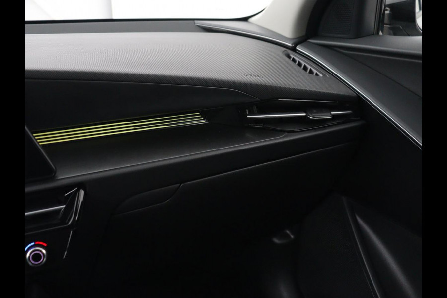 Kia Niro 1.6 GDi Hybrid DynamicLine | Trekhaak | Adaptive cruise | Camera | Carplay | Half leder | Navigatie | Sfeerverlichting | File Assistent | Parkeerhulp | Keyless | Climate control