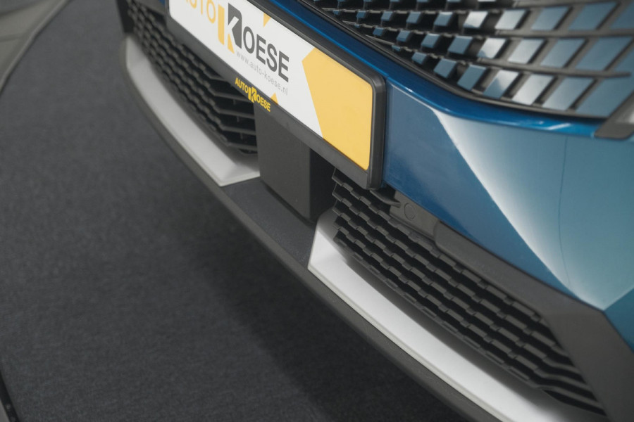 Peugeot 3008 1.2 Hybrid 136 GT | Panoramdak | 360 Camera | Stoelverwarming | Elektrische Kofferklep | Allseason Banden