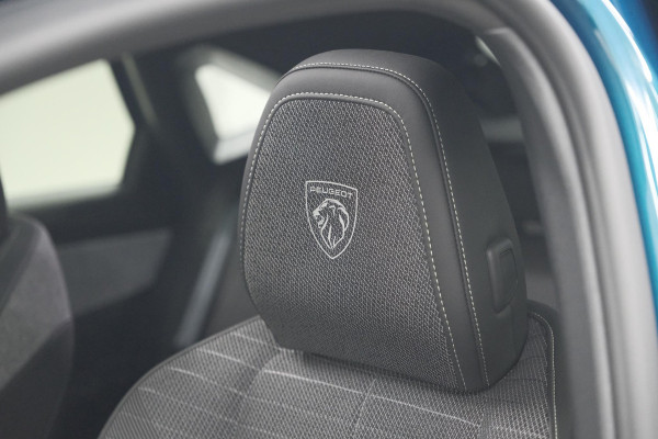 Peugeot 3008 1.2 Hybrid 136 GT | Panoramdak | 360 Camera | Stoelverwarming | Elektrische Kofferklep | Allseason Banden