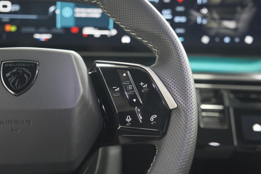 Peugeot 3008 1.2 Hybrid 136 GT | Panoramdak | 360 Camera | Stoelverwarming | Elektrische Kofferklep | Allseason Banden