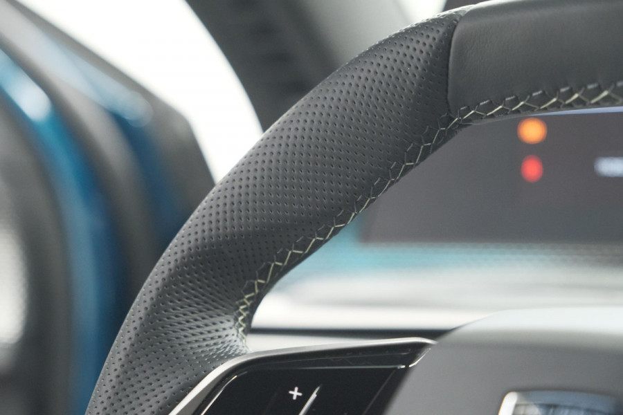 Peugeot 3008 1.2 Hybrid 136 GT | Panoramdak | 360 Camera | Stoelverwarming | Elektrische Kofferklep | Allseason Banden