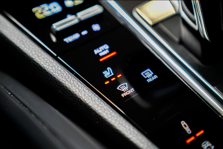 Porsche Cayenne Coupé 3.0 E-Hybrid | Luchtvering | Memory | Panorama dak