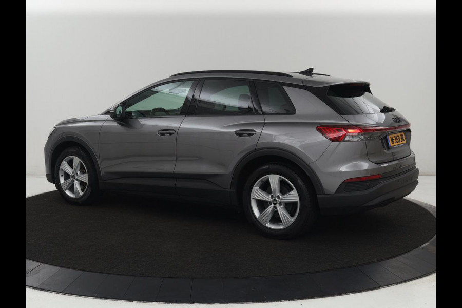 Audi Q4 e-tron 35 Launch edition 55 kWh | Warmtepomp | Stoelverwarming | Carplay | Full LED | 19'' | Navigatie | Parkeerhulp | DAB | Climate control | Cruise control | Bluetooth