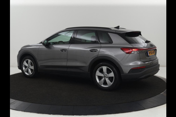 Audi Q4 e-tron 35 Launch edition 55 kWh | Warmtepomp | Stoelverwarming | Carplay | Full LED | 19'' | Navigatie | Parkeerhulp | DAB | Climate control | Cruise control | Bluetooth