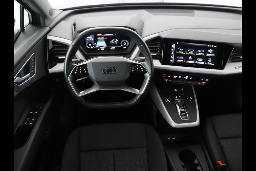 Audi Q4 e-tron 35 Launch edition 55 kWh | Warmtepomp | Stoelverwarming | Carplay | Full LED | 19'' | Navigatie | Parkeerhulp | DAB | Climate control | Cruise control | Bluetooth