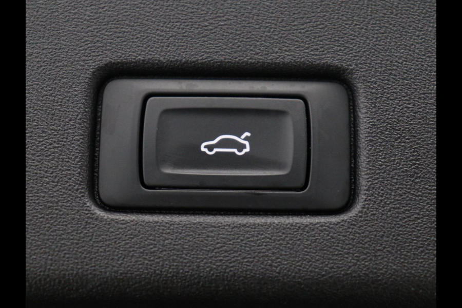 Audi Q4 e-tron 35 Launch edition 55 kWh | Warmtepomp | Stoelverwarming | Carplay | Full LED | 19'' | Navigatie | Parkeerhulp | DAB | Climate control | Cruise control | Bluetooth