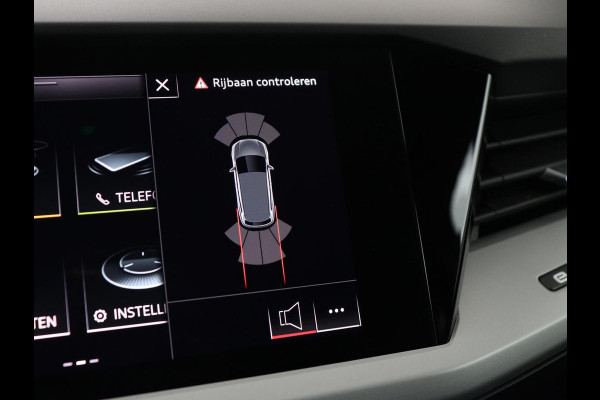 Audi Q4 e-tron 35 Launch edition 55 kWh | Warmtepomp | Stoelverwarming | Carplay | Full LED | 19'' | Navigatie | Parkeerhulp | DAB | Climate control | Cruise control | Bluetooth